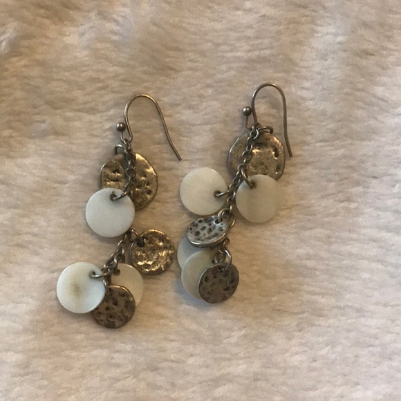 3/$10 AEO white and silver dangle earrings - Picture 2 of 2